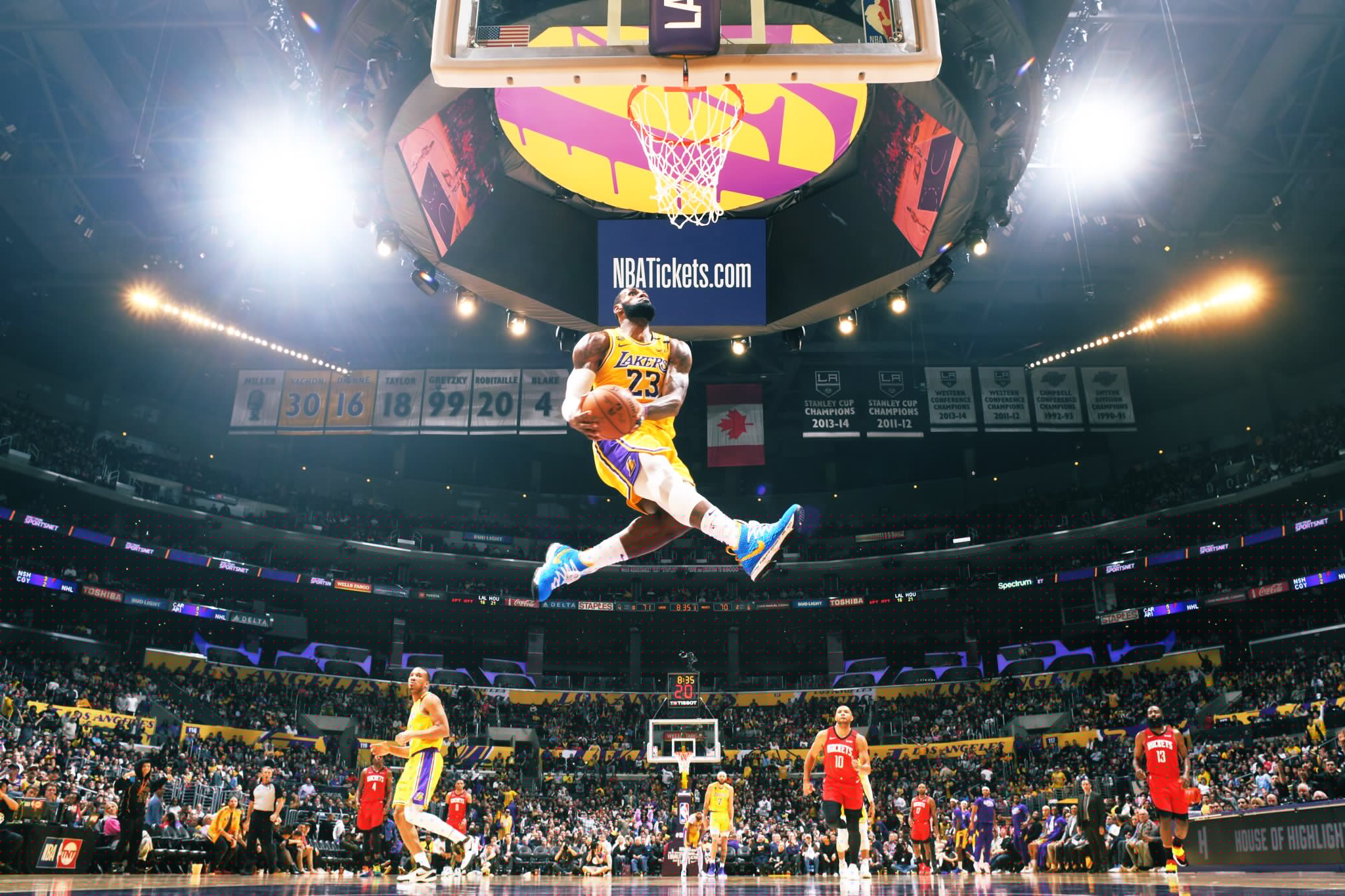 FC25第二周周黑：维尼修斯领衔，孙兴慜、迪亚斯、雅克松入选